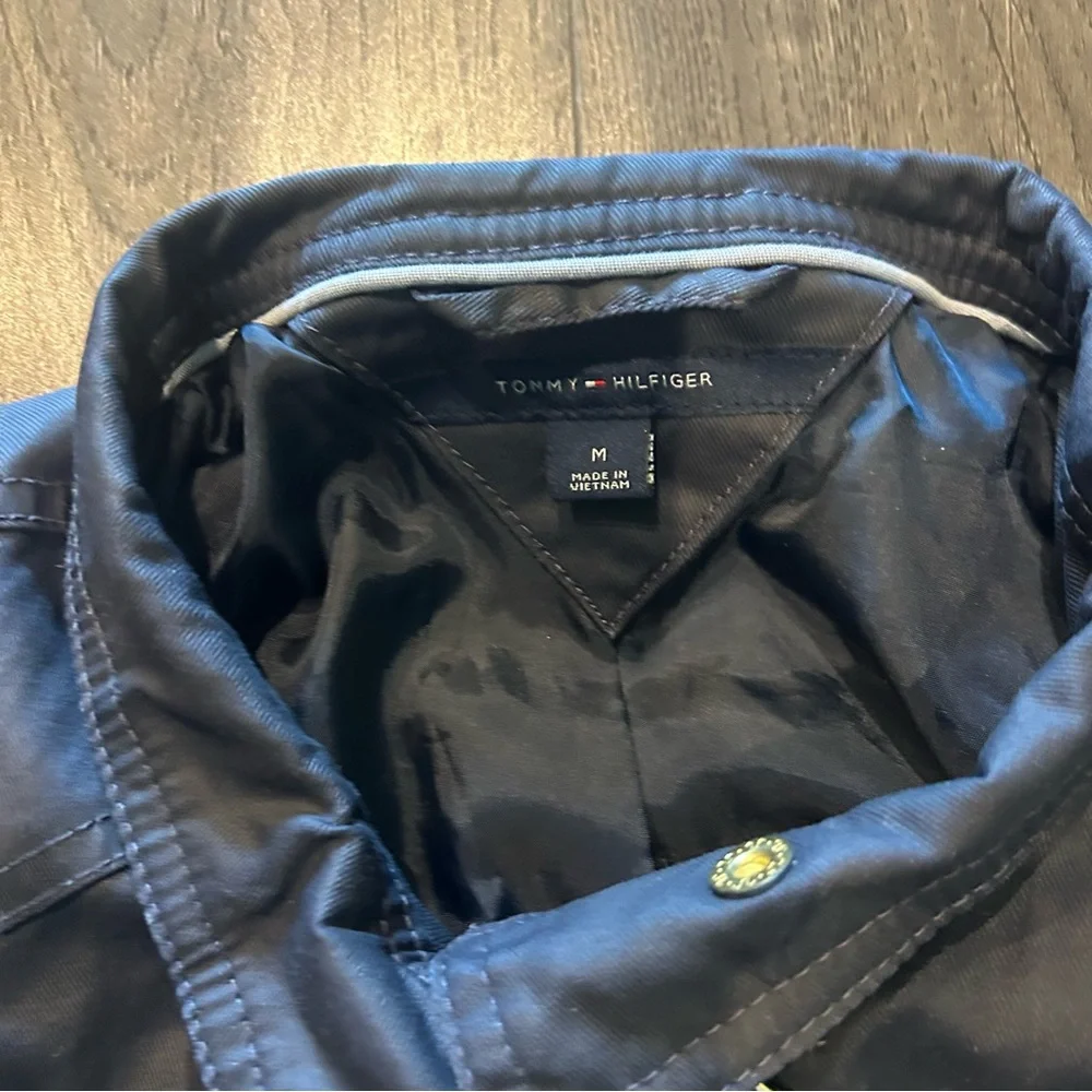 Tommy Hilfiger Navy Blue Utility Jacket with Structured Fit - Picture 5 of 9